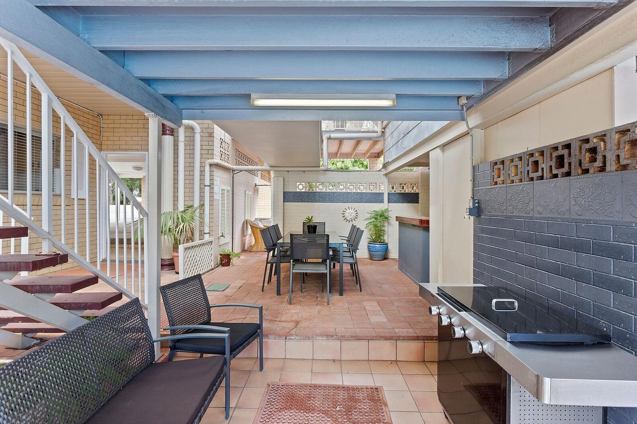 Clifford Park Motor Inn トゥーンバ エクステリア 写真